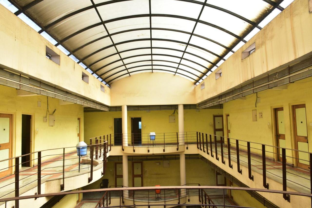 Haridaspur Hotel Mid East מראה חיצוני תמונה